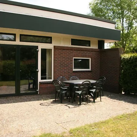 Resort Type D Basis 8 Persoons Bungalow *